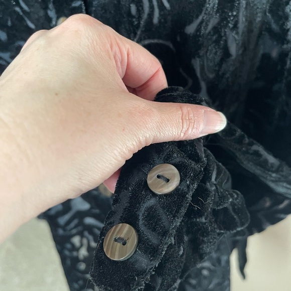 Vintage E•L•C•C Whimsical Goth Black Burn Out Velvet Floral Design Button Down - Picture 4 of 7